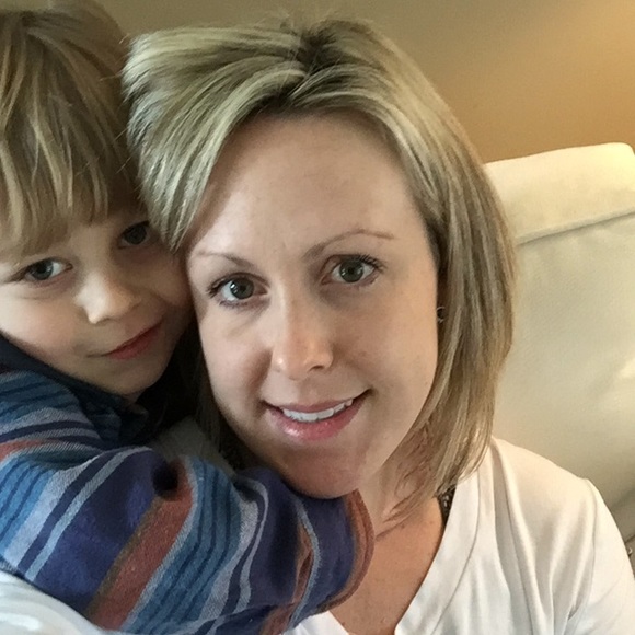 Meet your Posher, Lisa - Picture 1 of 1